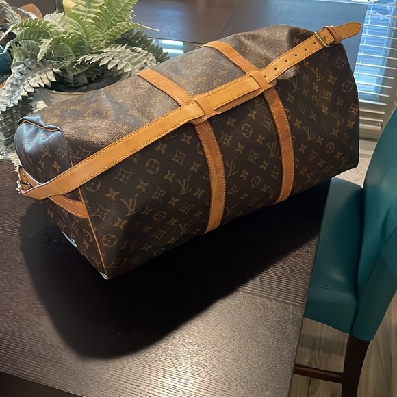 Louis Vuitton Bag - Picture 4 of 9